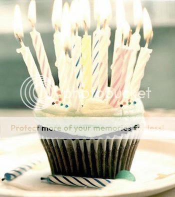  photo the_birthday_cupcake_by_instantvoodo_zpscd52a6bd.jpg
